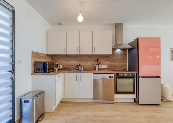 ヴィラ Mezoise メーズ